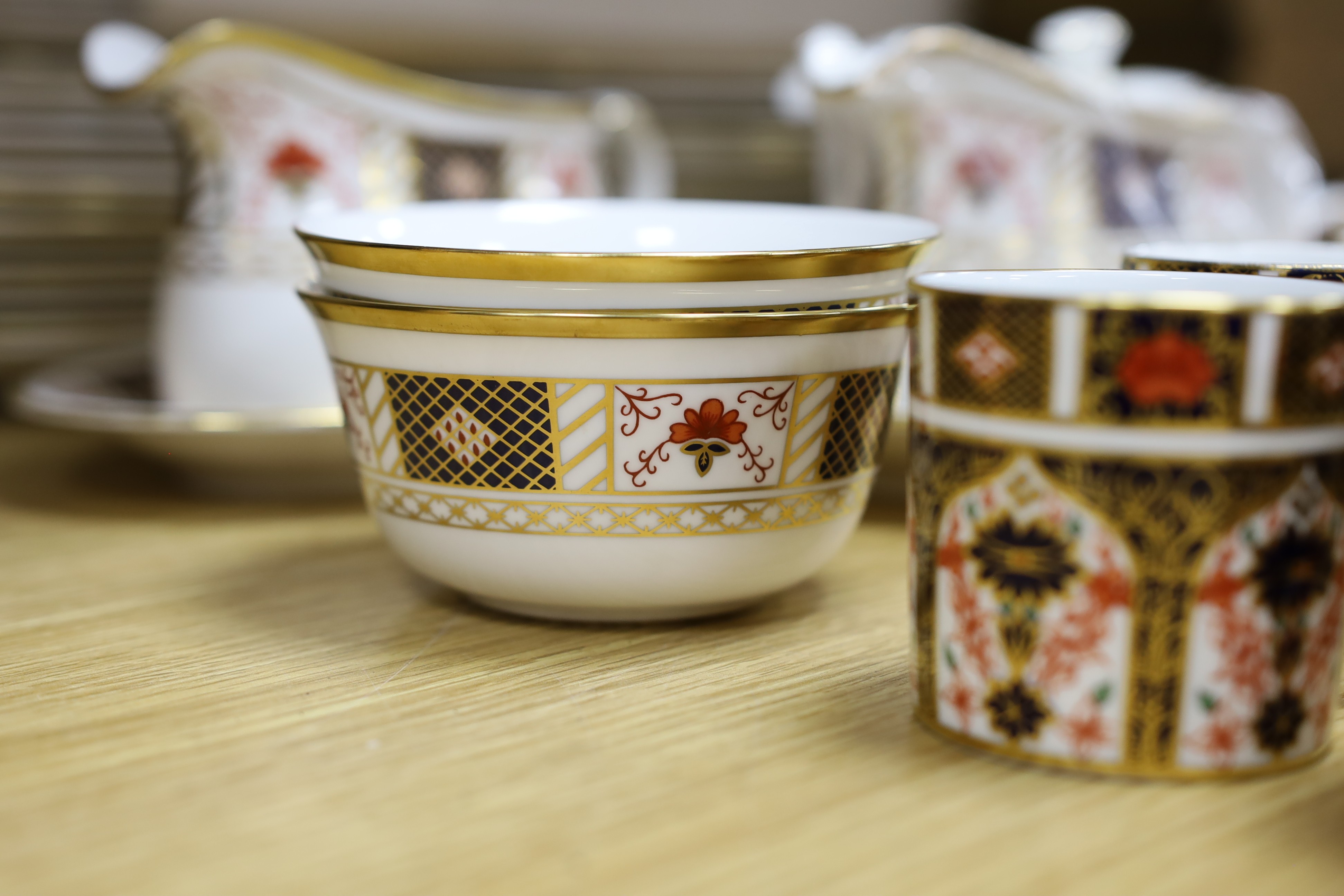 A Royal Crown Derby Imari pattern 1128 dinner and coffee service